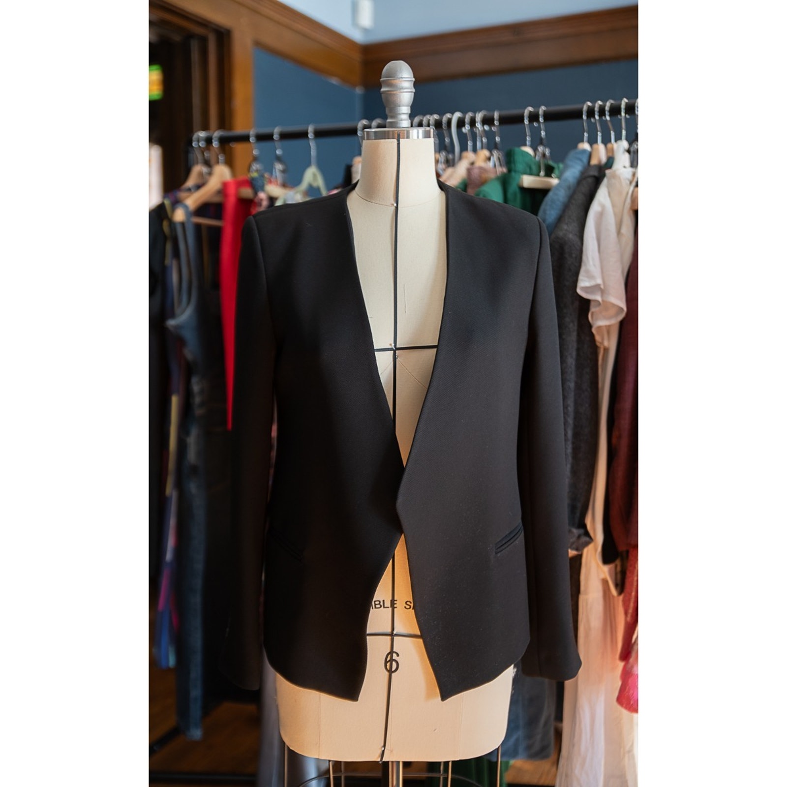 Adolfo Dominguez Women's Buttonless Black Blazer Size 8 No Lapel, Designer Item